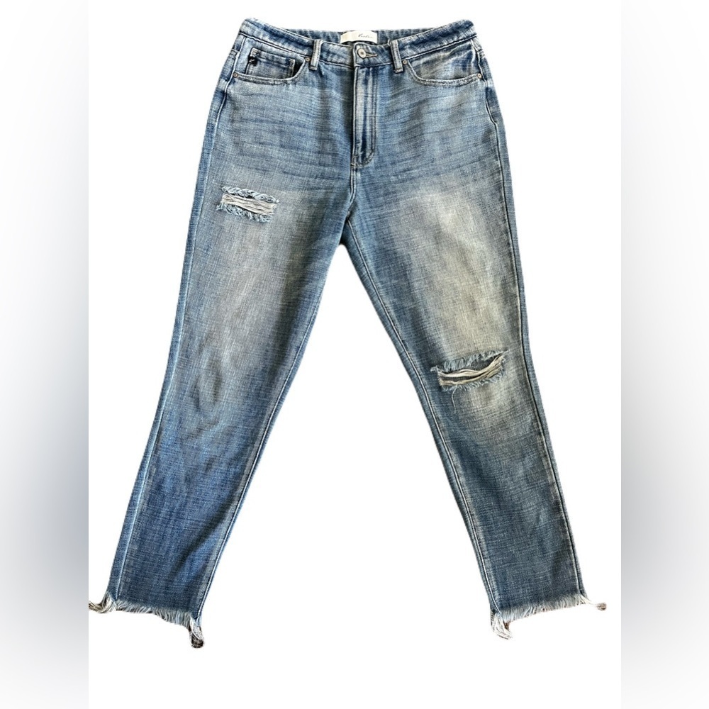 Kancan Women's Distressed Blue Jeans‎ size 11/29 in excellent preowned condition